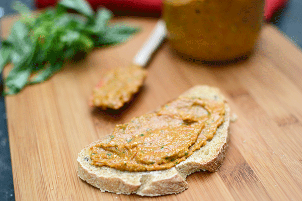 Roasted-Pepper-Pesto-2